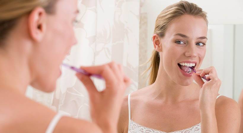 Ključna napaka, ki jo delaš pri umivanju zob