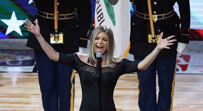 Američani razdeljeni: Je Fergie nacionalno himno zapela preveč zapeljivo?