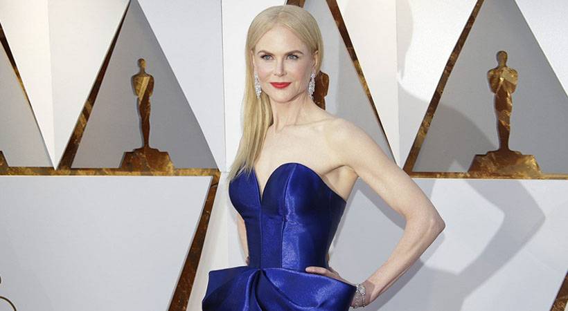 Poglej, kako je Nicole Kidman na poti na Oskarje presenetila skupino turistov!