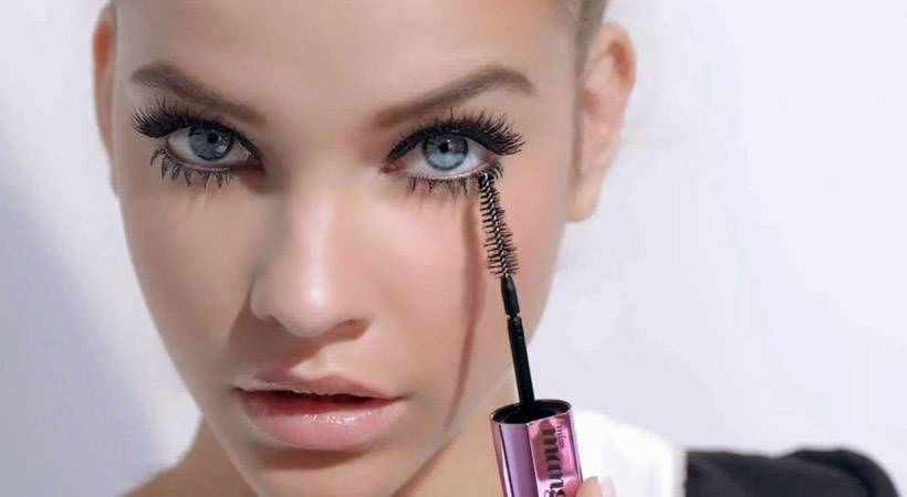 Makeup trik: Kako do resnično dooolgih trepalnic