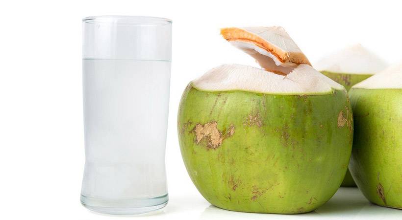 Kokosova voda: Tako vpliva na trebušno maščobo in krvni sladkor