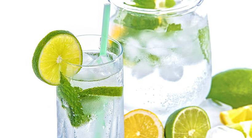Wellness: 4 okusni in zdravi detox vodni recepti