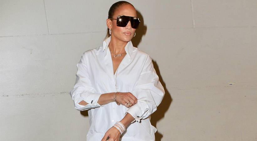 Spoznaj modni trik, ki ga J.Lo uporablja že 10 let za mladostni izgled