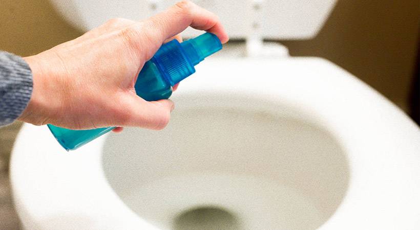 Naredi sama: Sprej proti toaletnim vonjavam ali 'poo-pourri'