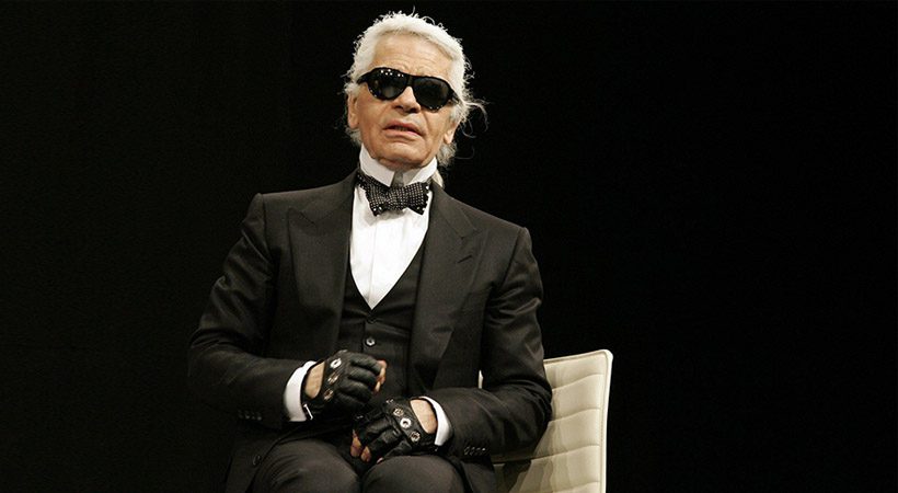 Umrl je priznani modni oblikovalec Karl Lagerfeld