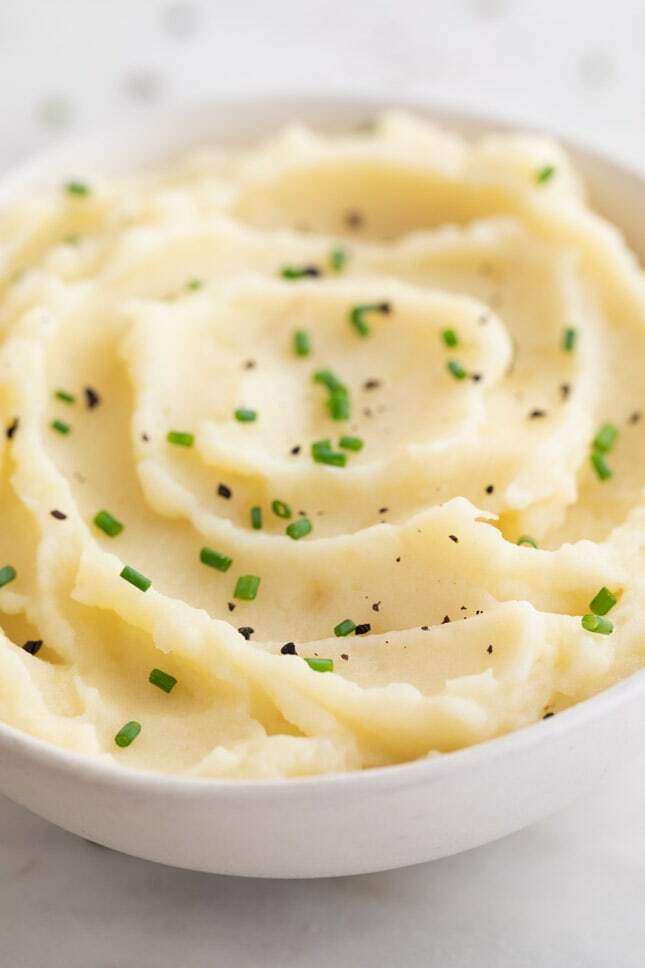 Recept: Najboljši veganski pire krompir (brez masla in mleka)