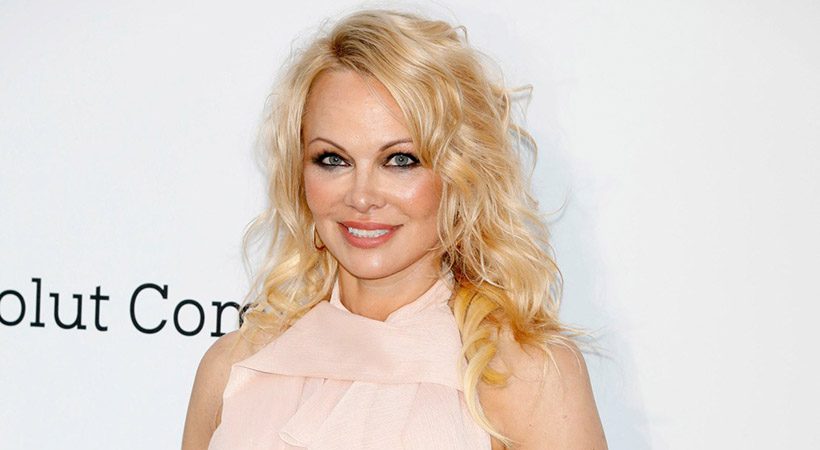 Presenečenje! Pamela Anderson je poročena!