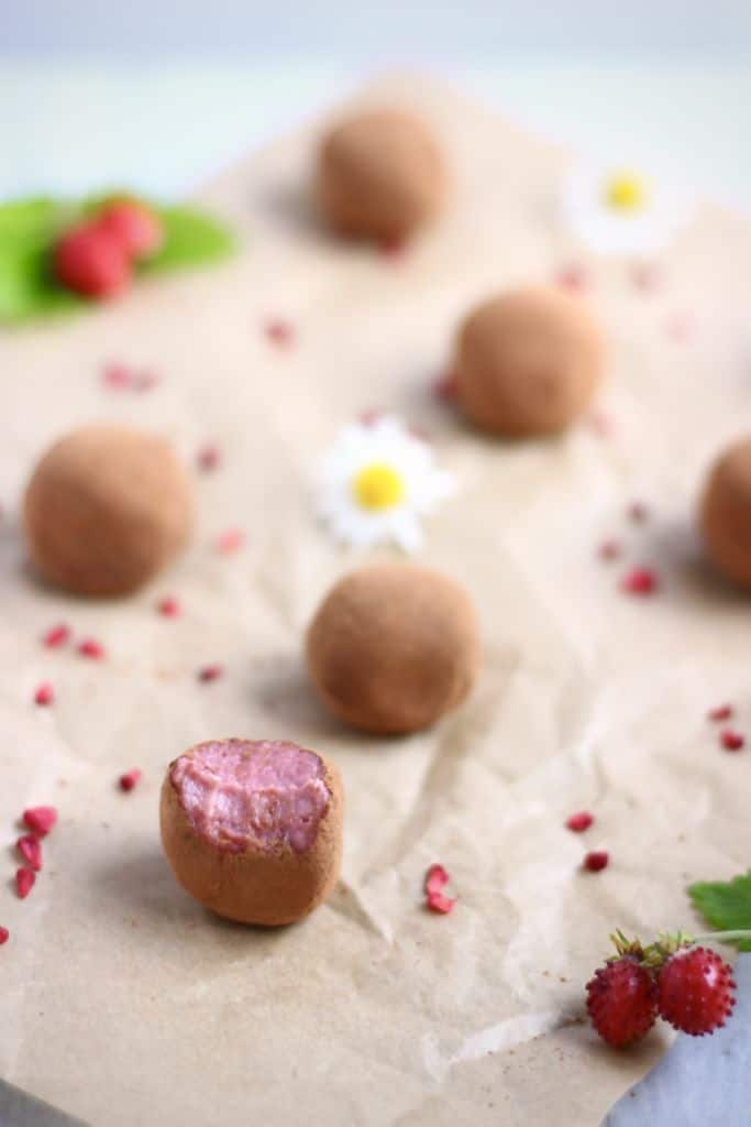 Veganski recept: Jagodno-čokoladni truffli