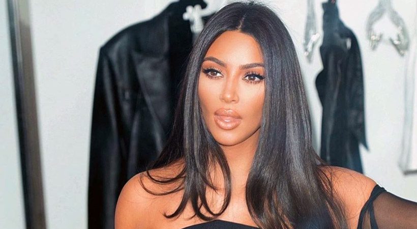 Kim Kardashian ponovno dokazala, da bi za teden mode naredila VSE!