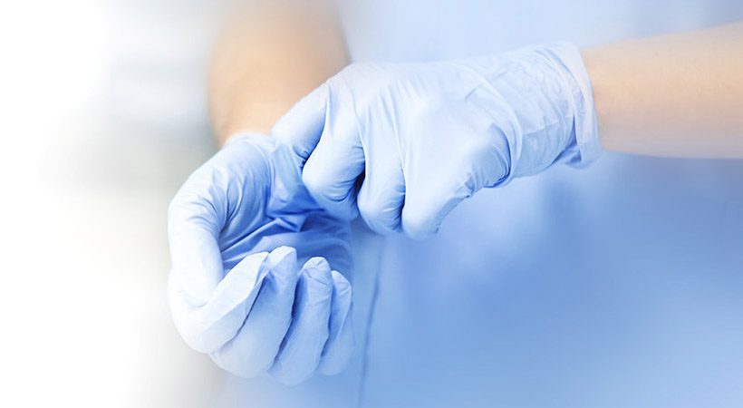 Je nošenje rokavic sploh učinkovito pri preprečevanju okužbe s koronavirusom?
