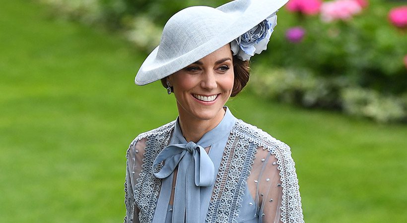 Kraljevi trik: Zakaj pri Kate Middleton nikoli ne vidimo naramnic od nedrčka