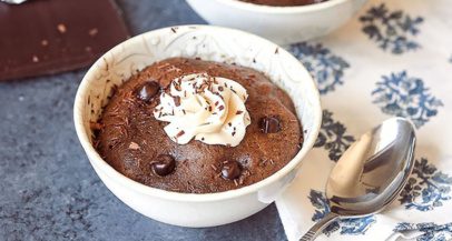Zdrav recept: Dvojna čokoladna tortica iz skodelice