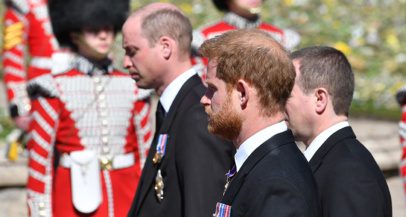 Bralec ustnic razkril, kaj sta si na pogrebu princa Philipa izrekla Harry in William