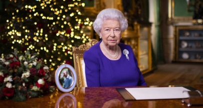 Kraljica Elizabeta preklicala predbožično kosilo s kraljevo družino