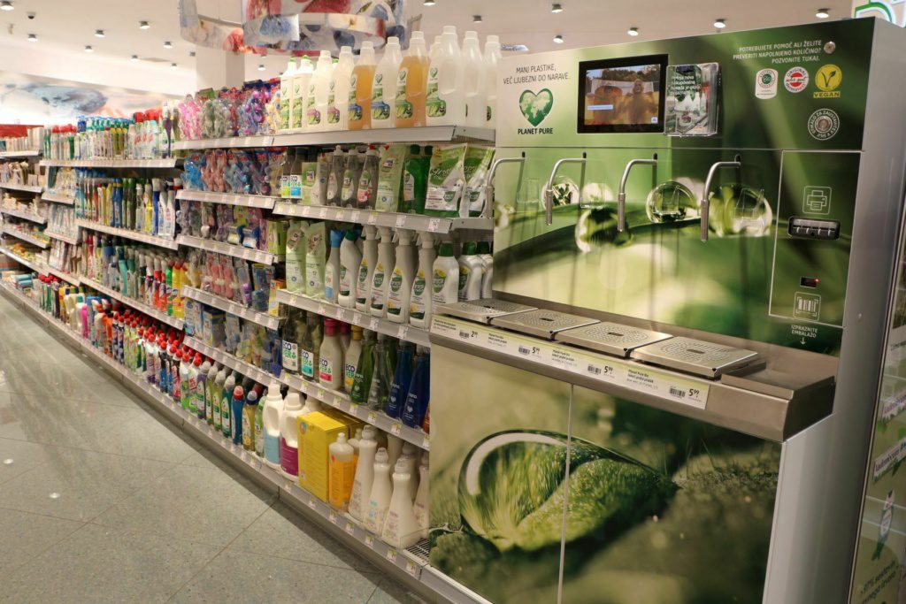 Dobrodošla prva polnilnica detergentov v dm drogerie markt!