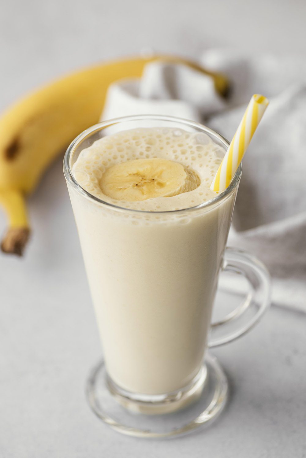 Bananin ALI mangov smoothie: Kateri je boljši za hujšanje
