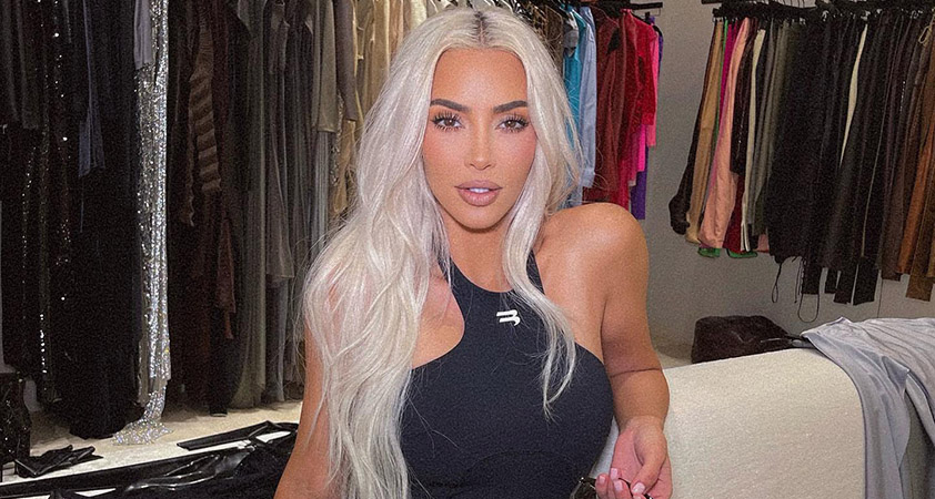 NORO! Te zanima, koliko oblačil ima Kim Kardashian v svojem skladišču?
