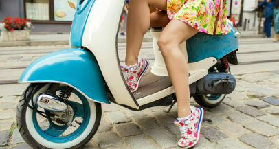 Insta modni trik: Kako preprečiti potenje v nizkih čevljih brez nogavic
