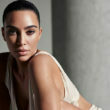 Kim Kardashian tožijo zaradi nove lepotne znamke SKKN