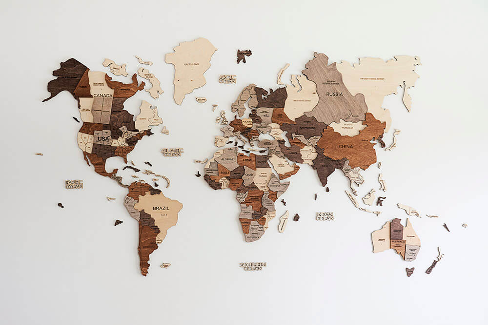 Leseni zemljevid sveta za na steno - Modna.si