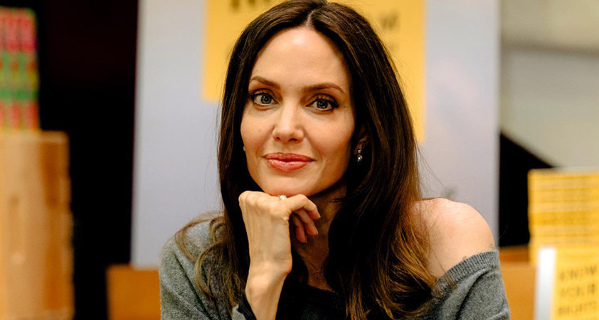 Angelina Jolie - Modna.si