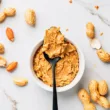 Uživanje arašidovega masla lahko pomaga preprečiti številne bolezni