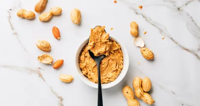 Uživanje arašidovega masla lahko pomaga preprečiti številne bolezni - Modna.si
