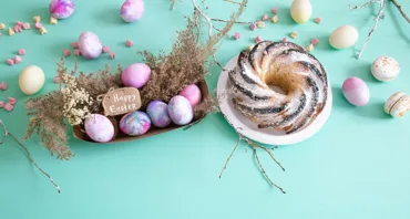 Velikonočna jajca: Barvanje pirhov z jedilnimi barvami in sodo bikarbono - Modna.si