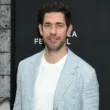 Najbolj seksi moški leta 2024 je John Krasinski!