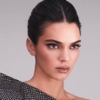 Kendall Jenner odprla vrata svojega praznično okrašenega doma