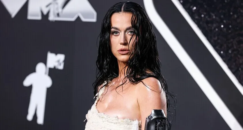 Katy Perry bo rojstni dan svoje hčerke Daisy preživela na sodišču - Modna.si