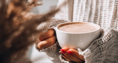 Top 5 toplih napitkov za hladne jesenske večere - Modna.si