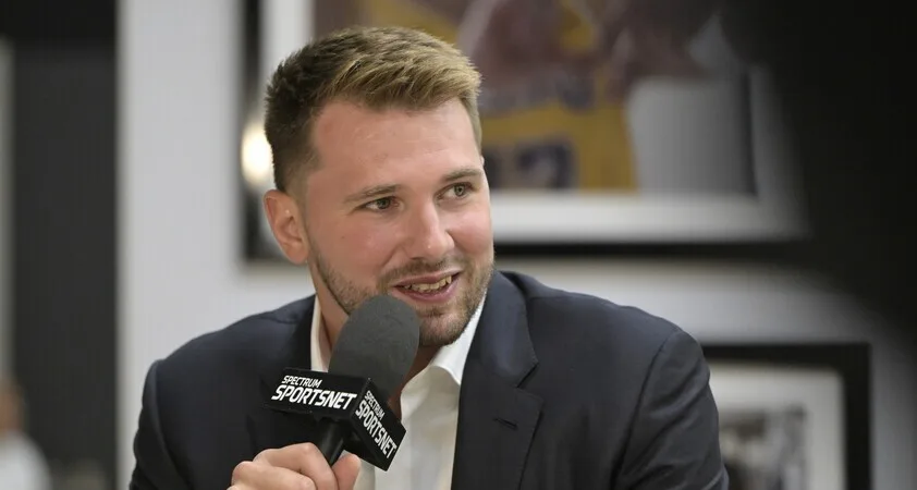 VIDEO: Luka Dončić kupil razkošno vilo na Manhattan Beachu - Modna.si