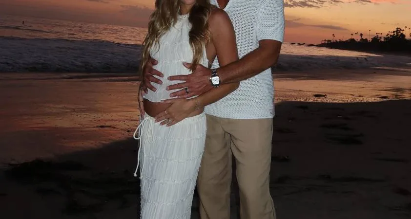 Med njima je 19 let razlike in skupaj pričakujeta prvega otroka - Modna.si