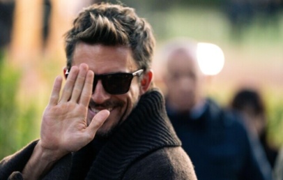 People razglasil "Najbolj seksi moškega leta 2025" in z njim piše zgodovino! - Modna.si