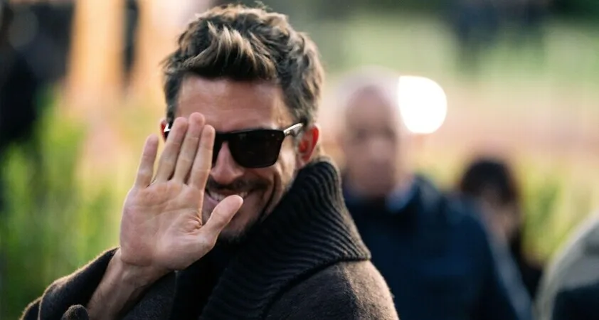 People razglasil "Najbolj seksi moškega leta 2025" in z njim piše zgodovino! - Modna.si