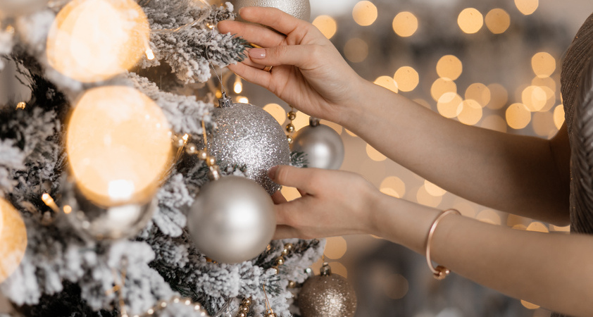 7 zimskih odtenkov nohtov, ki letos vladajo trendom – preverite, kateri je vaš!