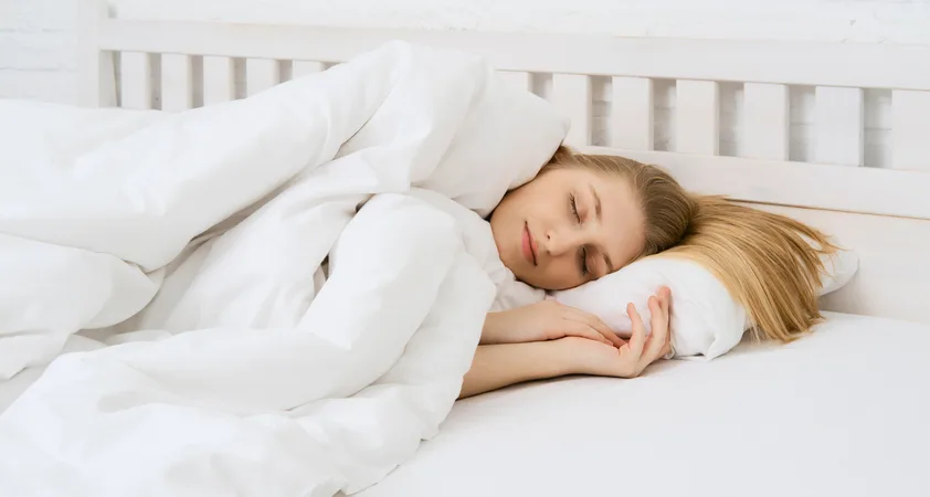 TO je idealna temperatura za spanje, če želite vitko postavo in manj gubic! - Modna.si