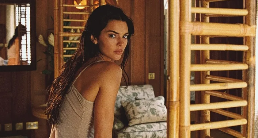 Kendall Jenner se norčuje iz slavnih bivših - poglej video! - Modna.si