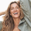 Gisele Bündchen razkrila vajo za raven trebuh – nanjo prisega po tretji nosečnosti!