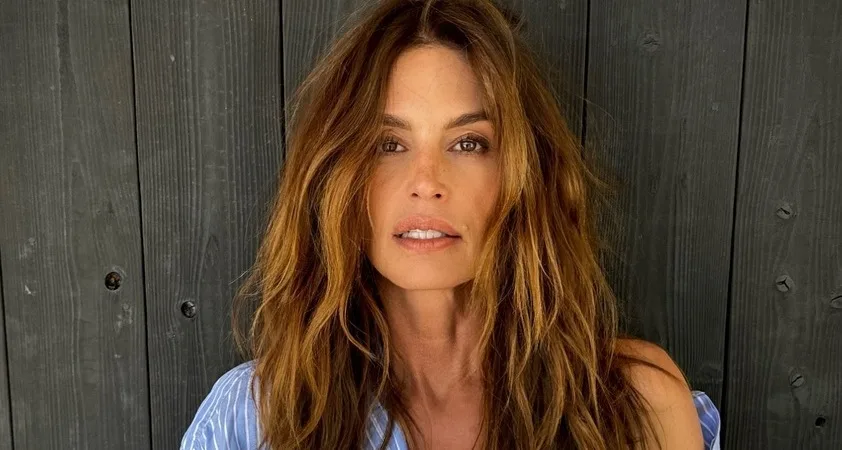 Splet skritiziral Cindy Crawford zaradi njene nenormalne jutranje rutine - Modna.si