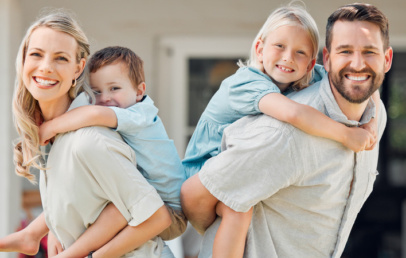 Koliko moramo zaslužiti za “normalno življenje” danes? - Modna.si