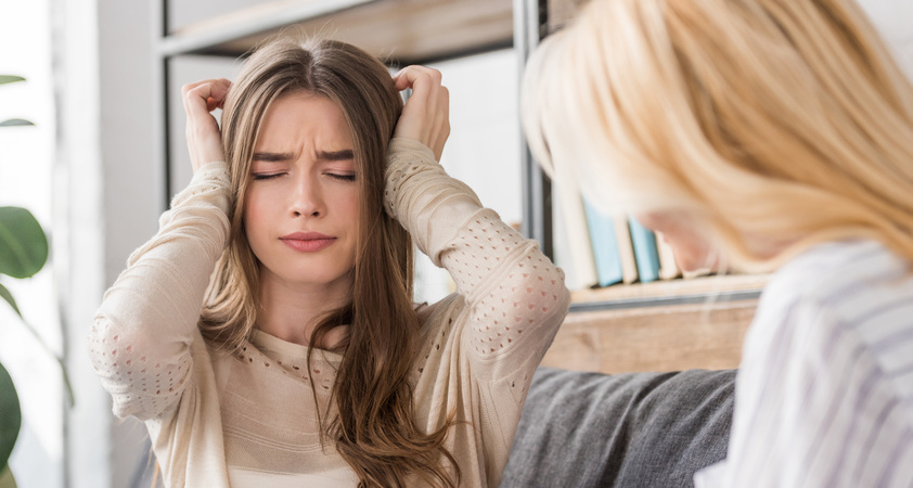 Zakaj nas nekateri ljudje izčrpajo (in kako to prepoznati)