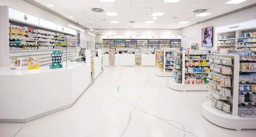 V ALEJI slovesno odprli nove prostore Lekarne Ljubljana - Modna.si