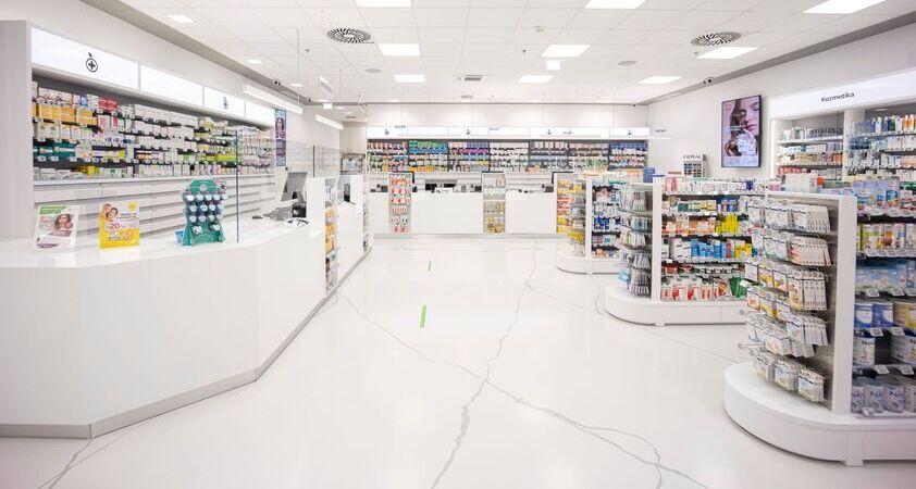 V ALEJI slovesno odprli nove prostore Lekarne Ljubljana