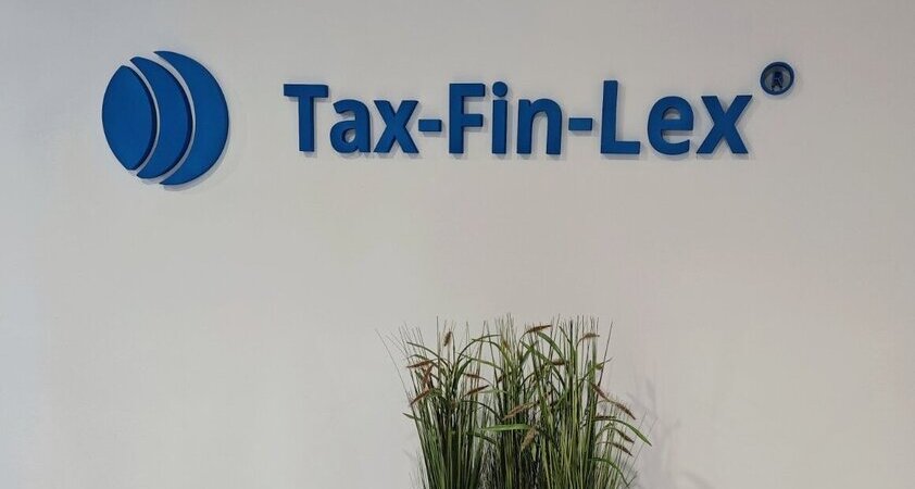 Novost pri nas: vsak ima lahko svojega pravnika z umetno inteligenco