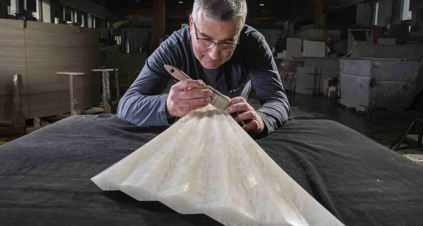 S spoštovanjem gradimo zaupanje, zaupanje pa je v poslu vse - Modna.si