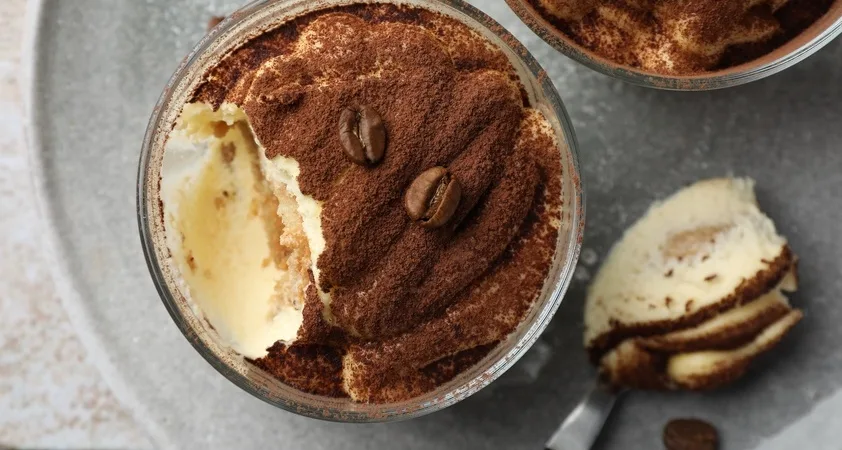 Vplivnica po izgubi 113 kilogramov razkrila recept za nizkokalorični in beljakovinski tiramisu - Modna.si