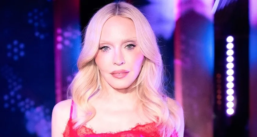 Madonna postala obraz lepotne znamke KIKO Milano - Modna.si