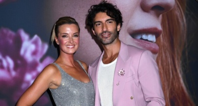 Justin Baldoni in žena Emily po dveh letih molka spregovorila o sporu z Blake Lively - Modna.si